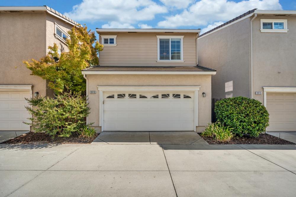 3919 Streamline Street