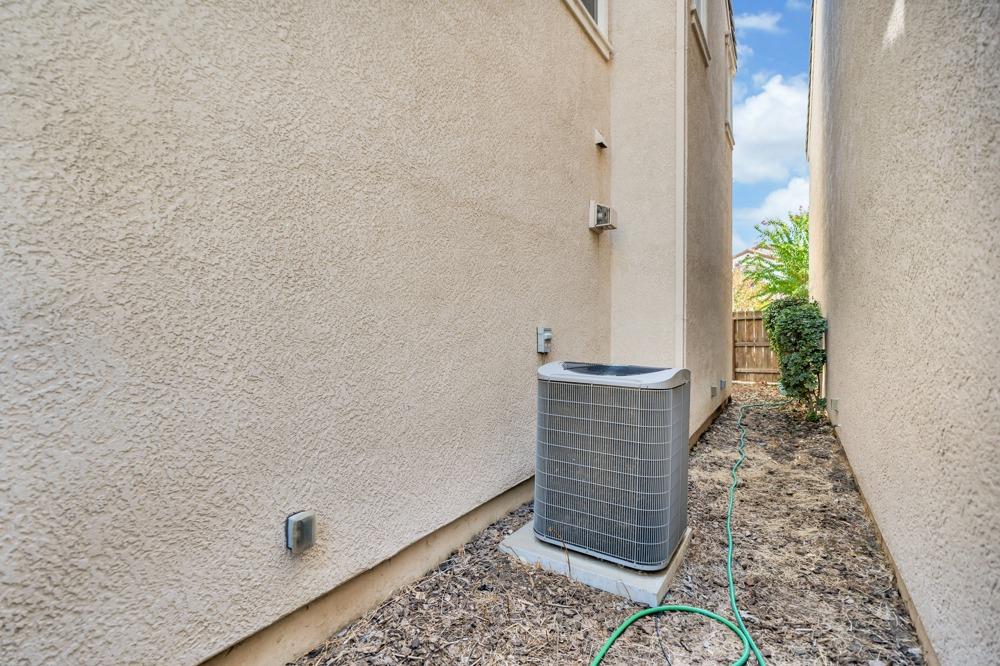 3919 Streamline Street