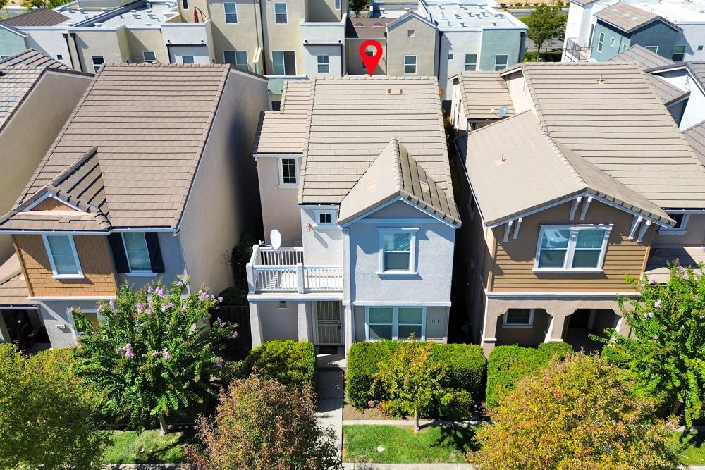 3919 Streamline Street