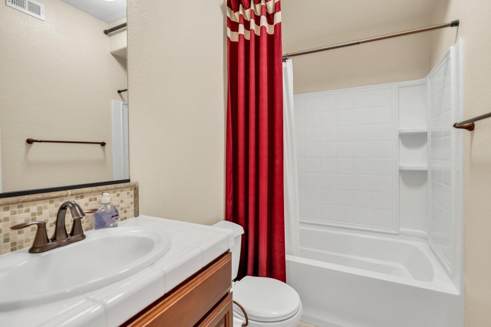 3919 Streamline Street