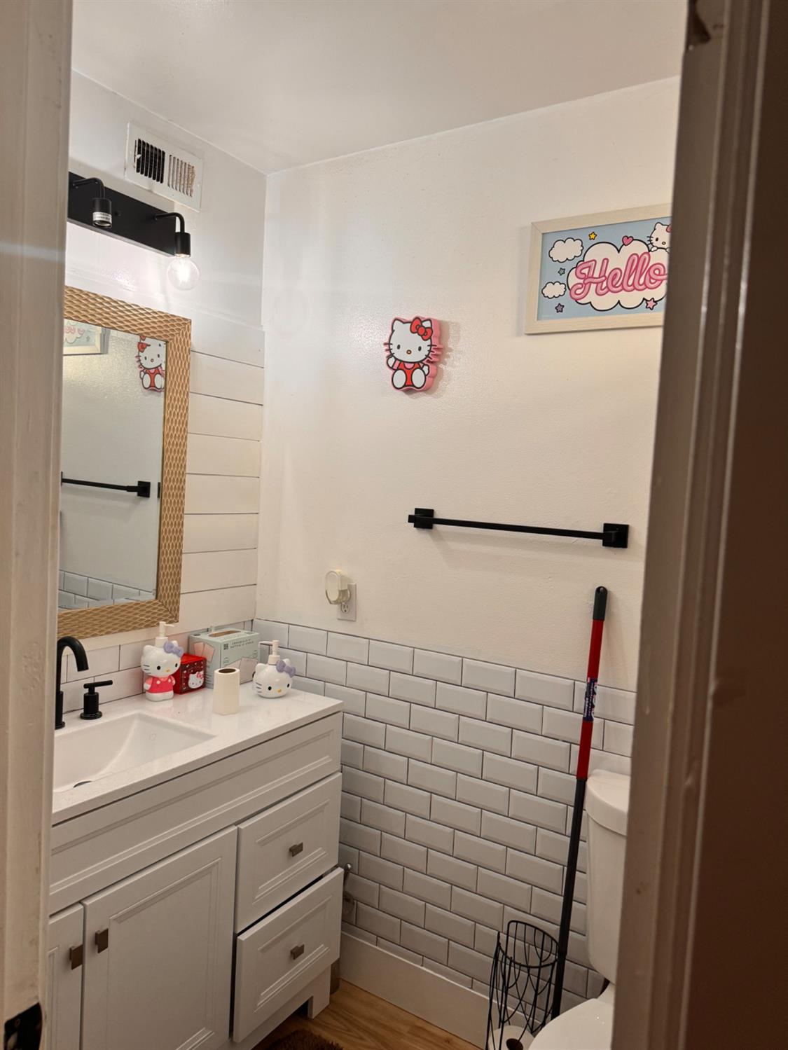 5960 Valley Hi Drive