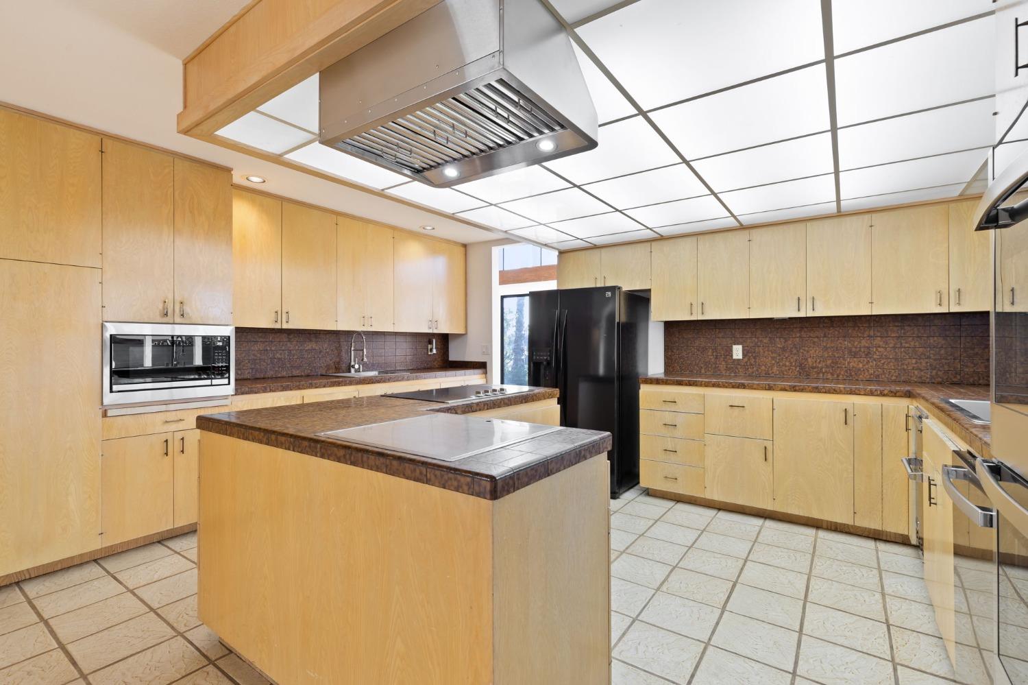 6440 Havenside Drive