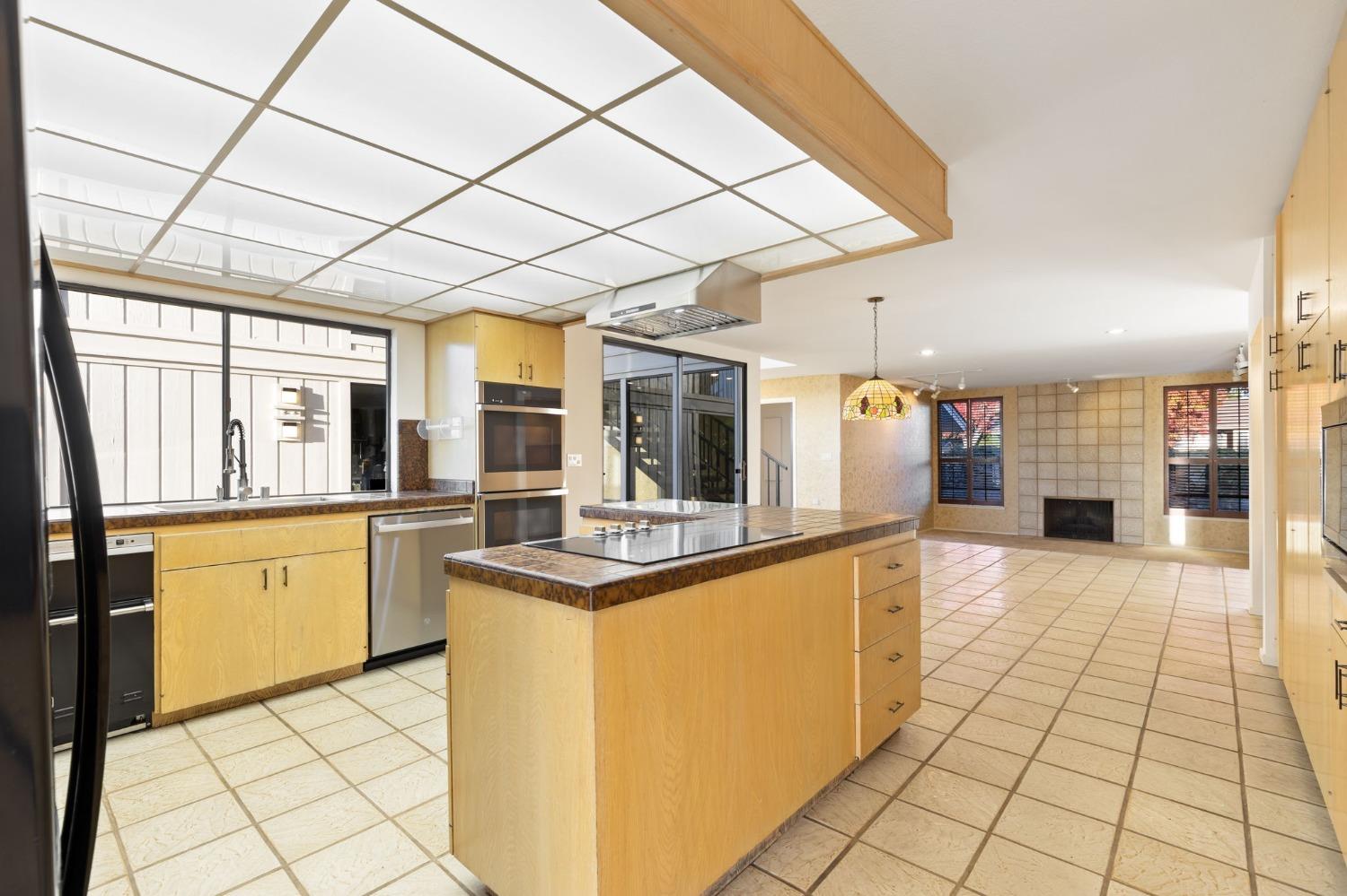 6440 Havenside Drive