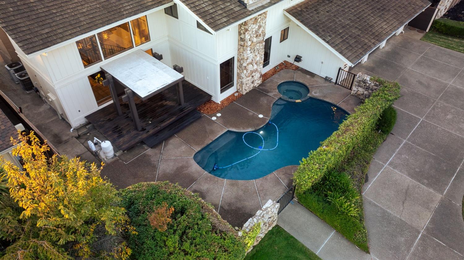 6440 Havenside Drive