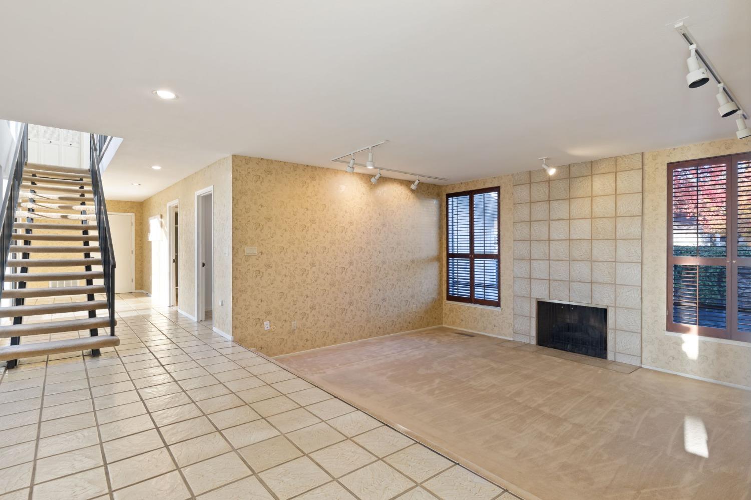 6440 Havenside Drive