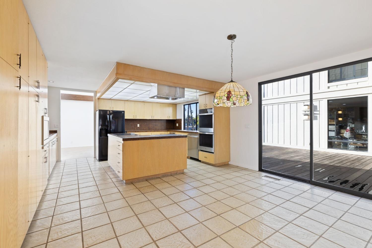 6440 Havenside Drive