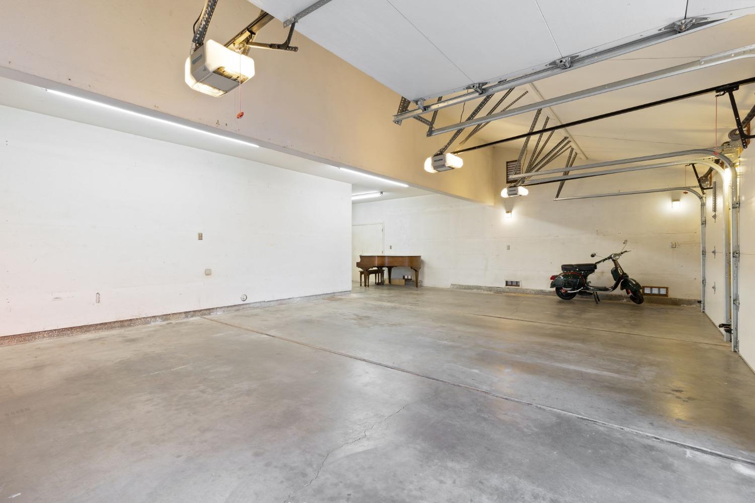 6440 Havenside Drive