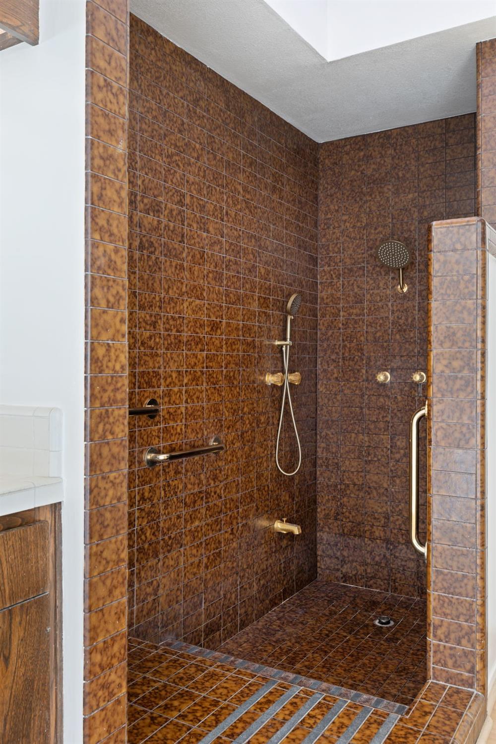 6440 Havenside Drive