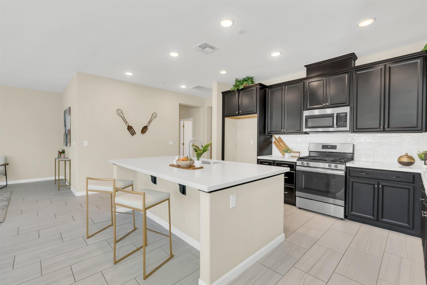 10092 Robert Watkins Way