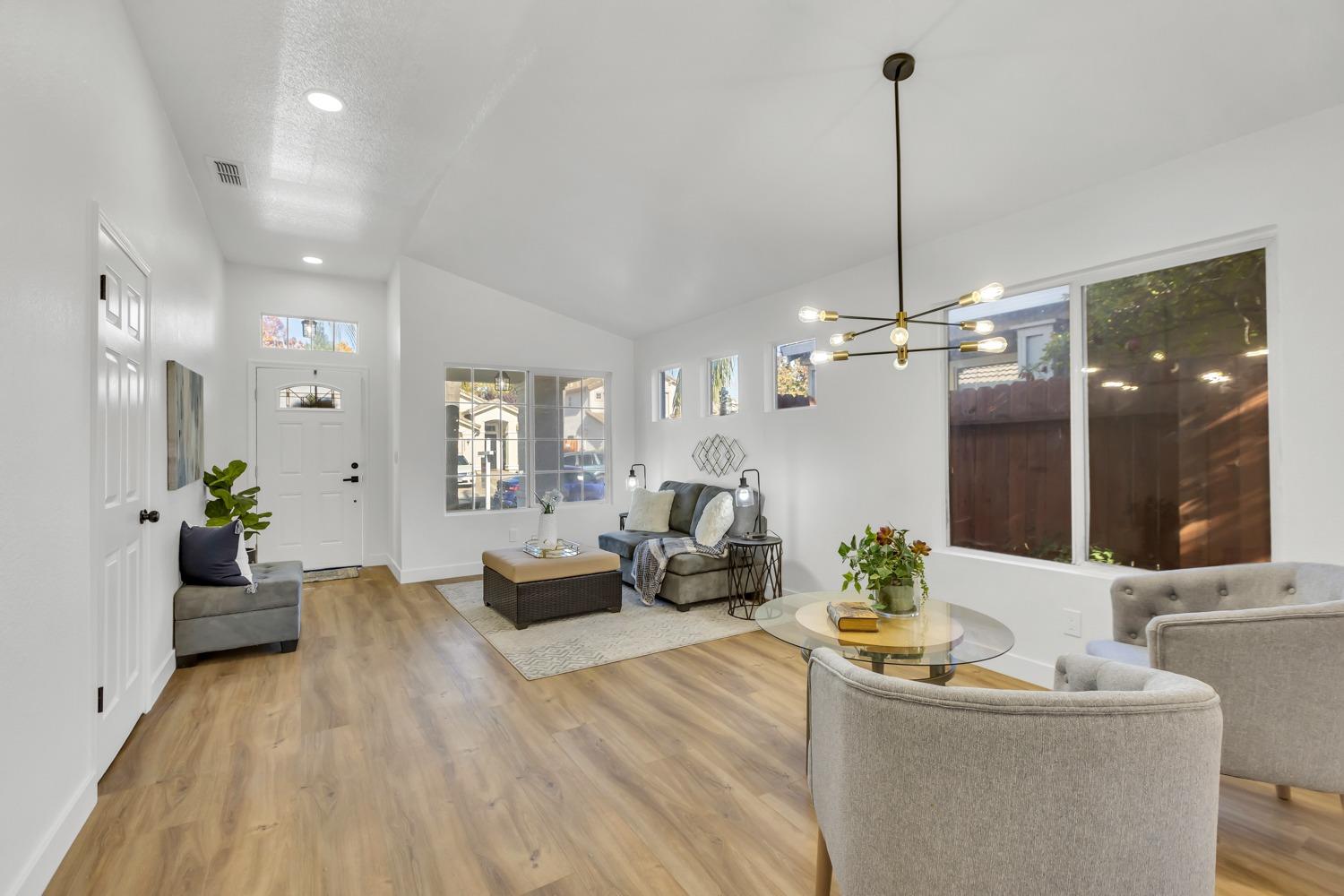 9128 BRISTOL PLAZA Way