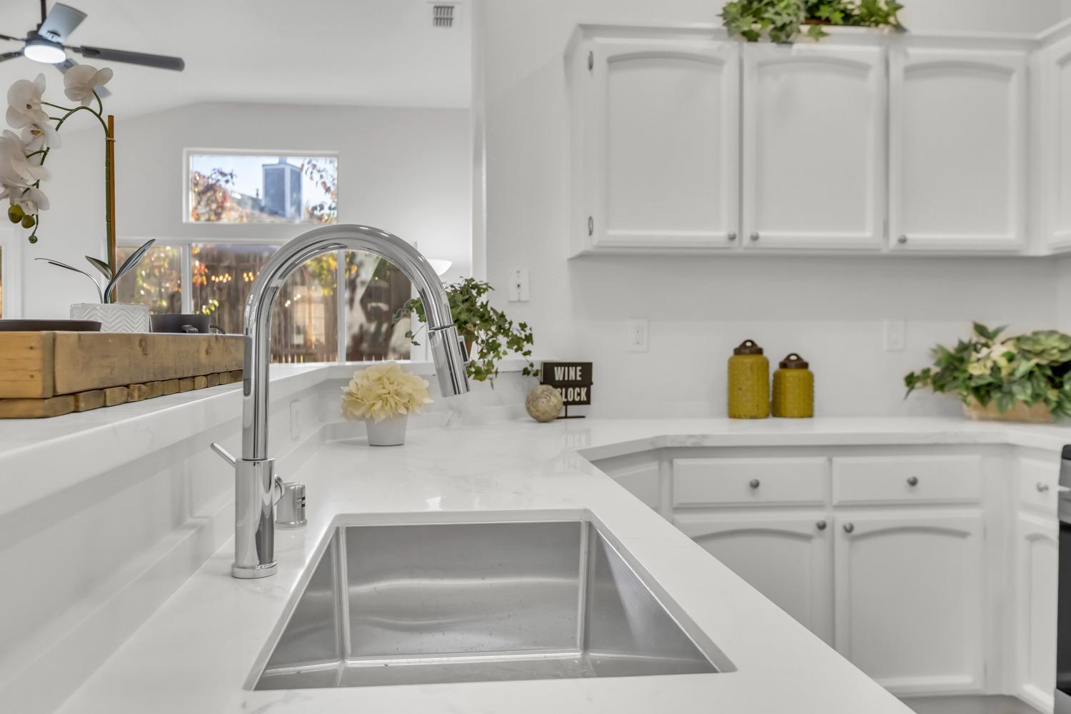 9128 BRISTOL PLAZA Way