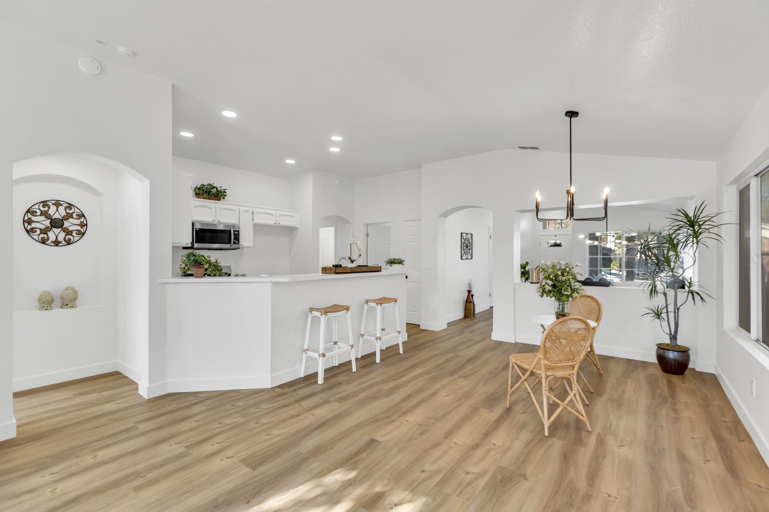 9128 BRISTOL PLAZA Way