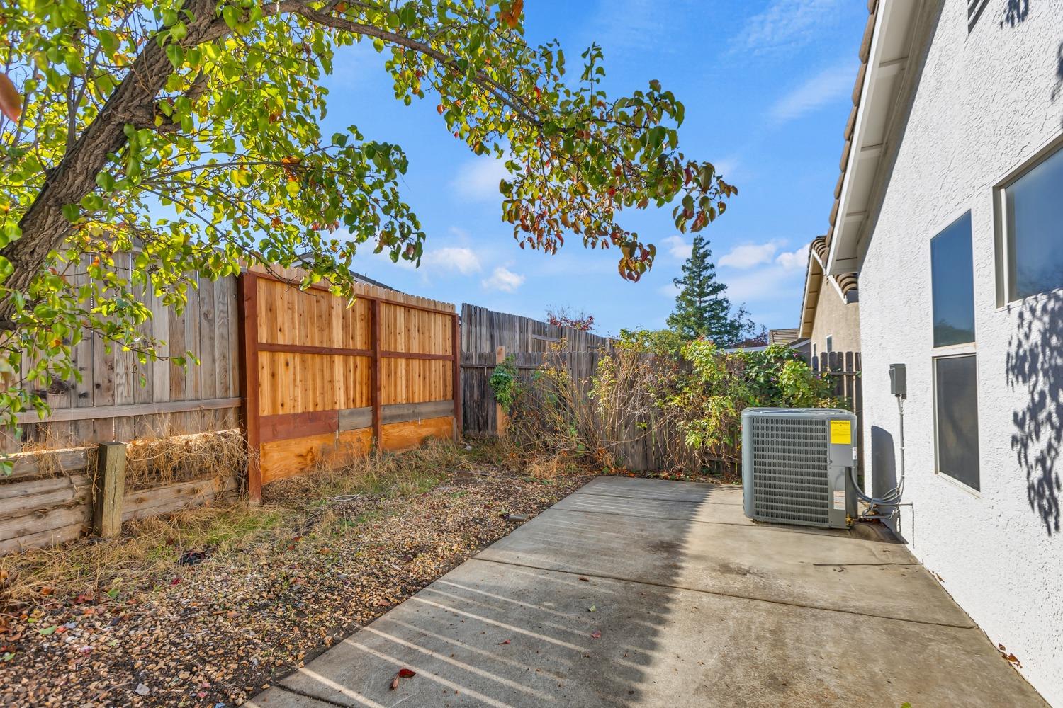 9128 BRISTOL PLAZA Way