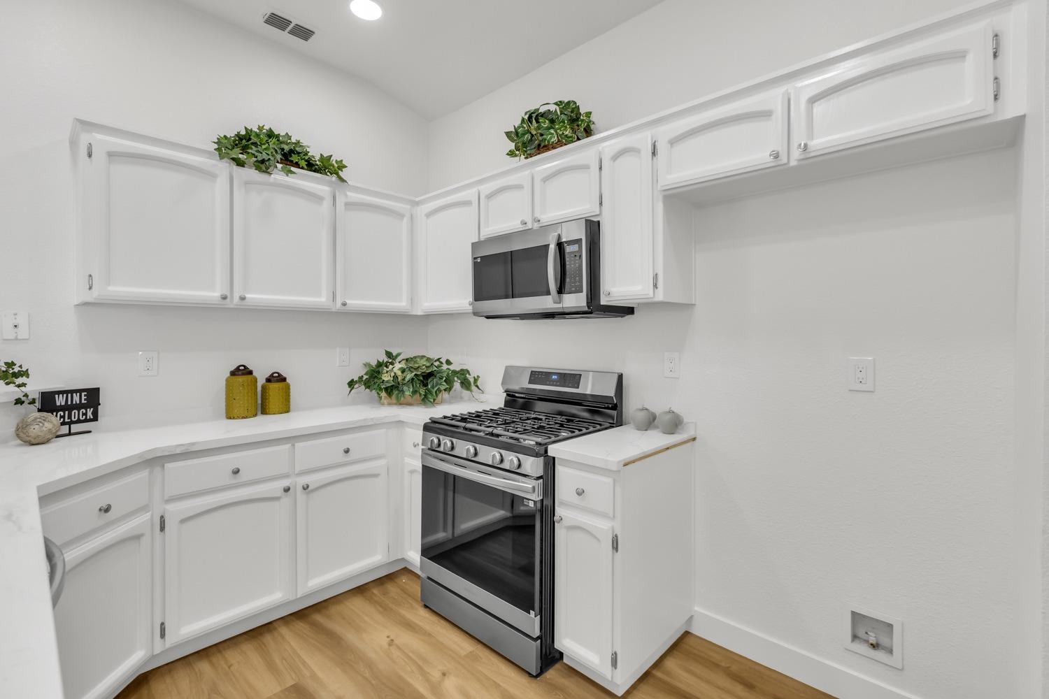 9128 BRISTOL PLAZA Way