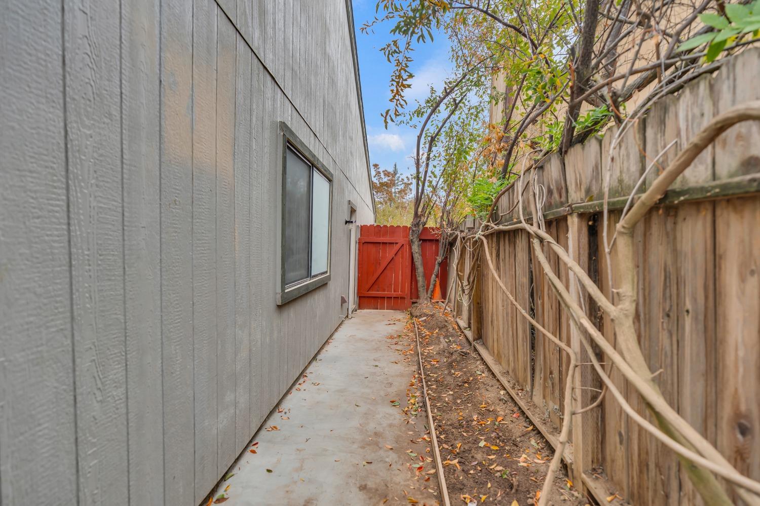 7652 PHEASANT DOWN Way