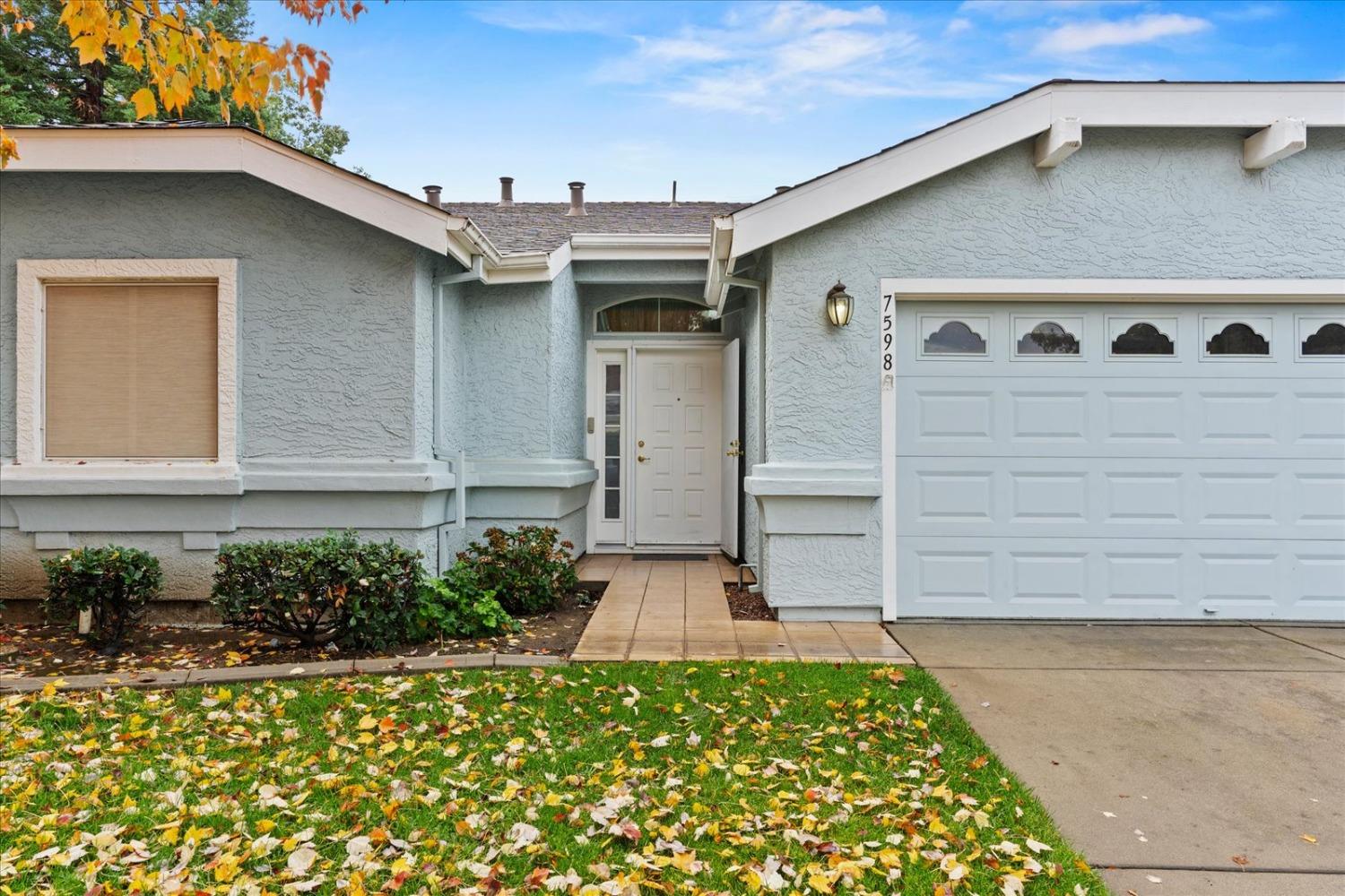 7598 Sunmore Lane