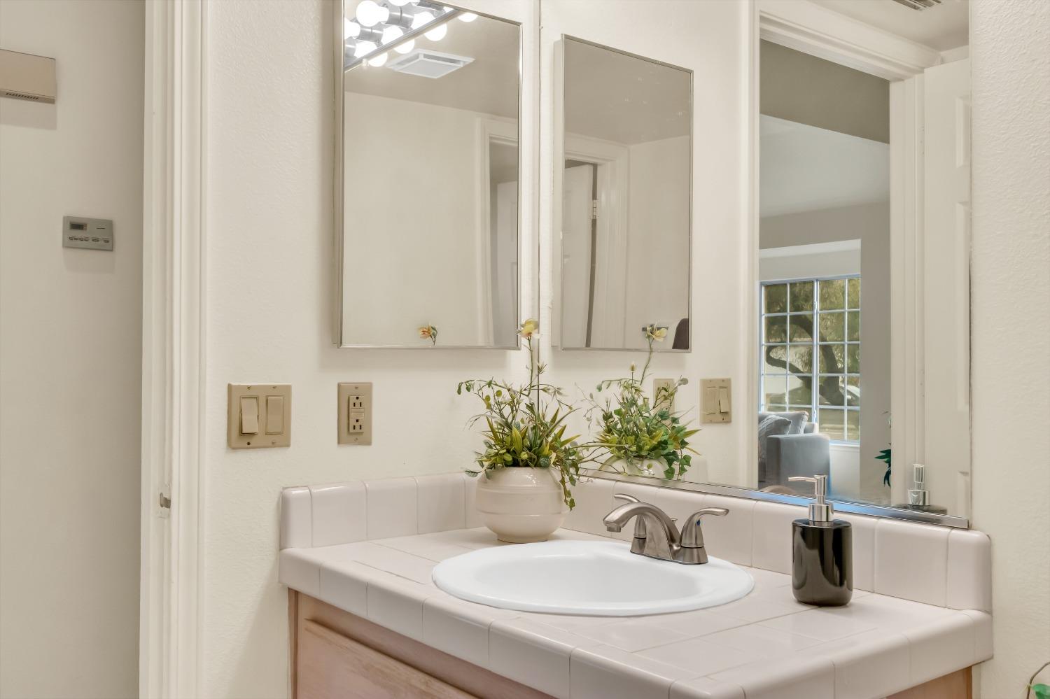 5525 LAGUNA PARK Drive