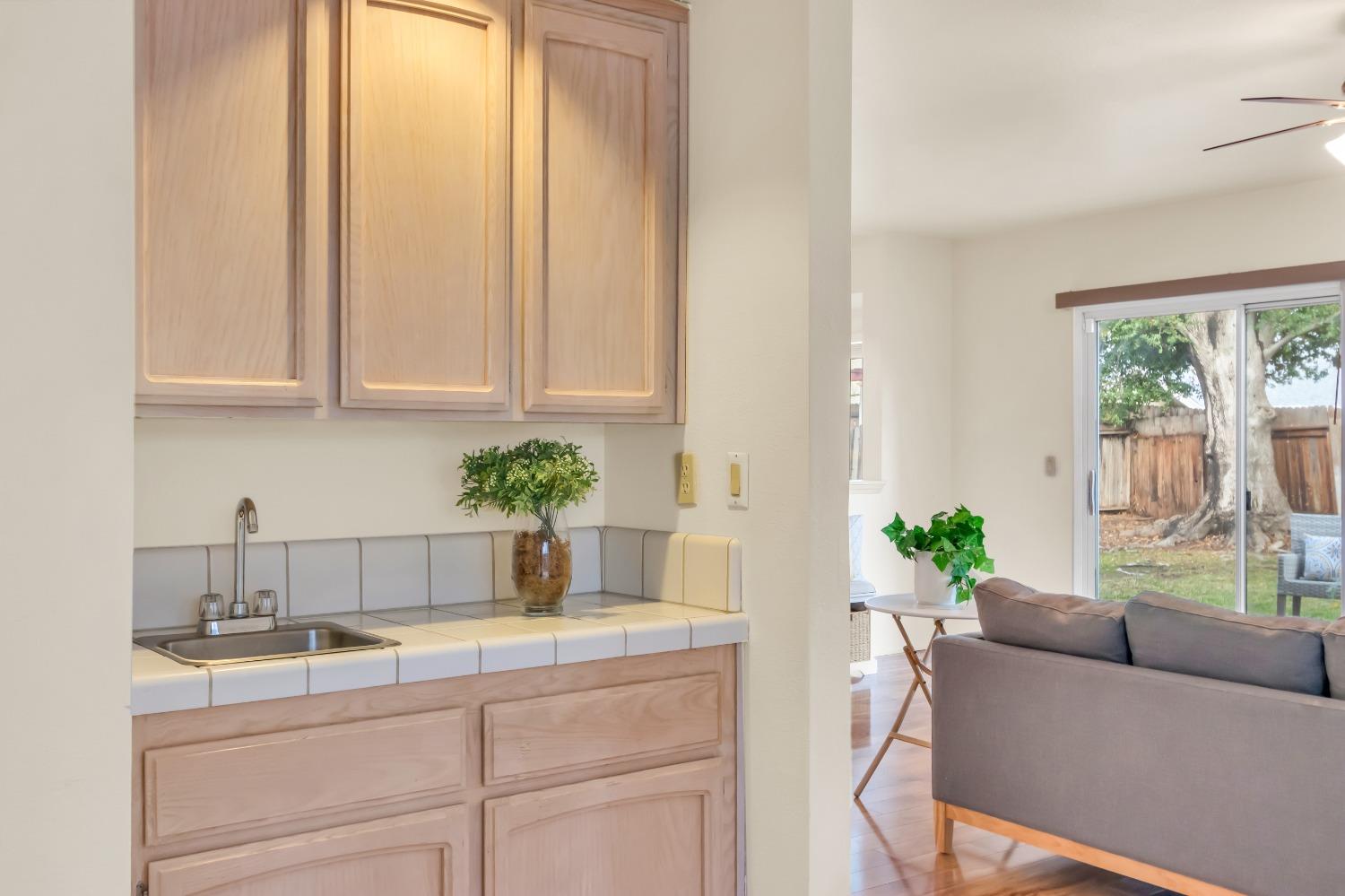 5525 LAGUNA PARK Drive