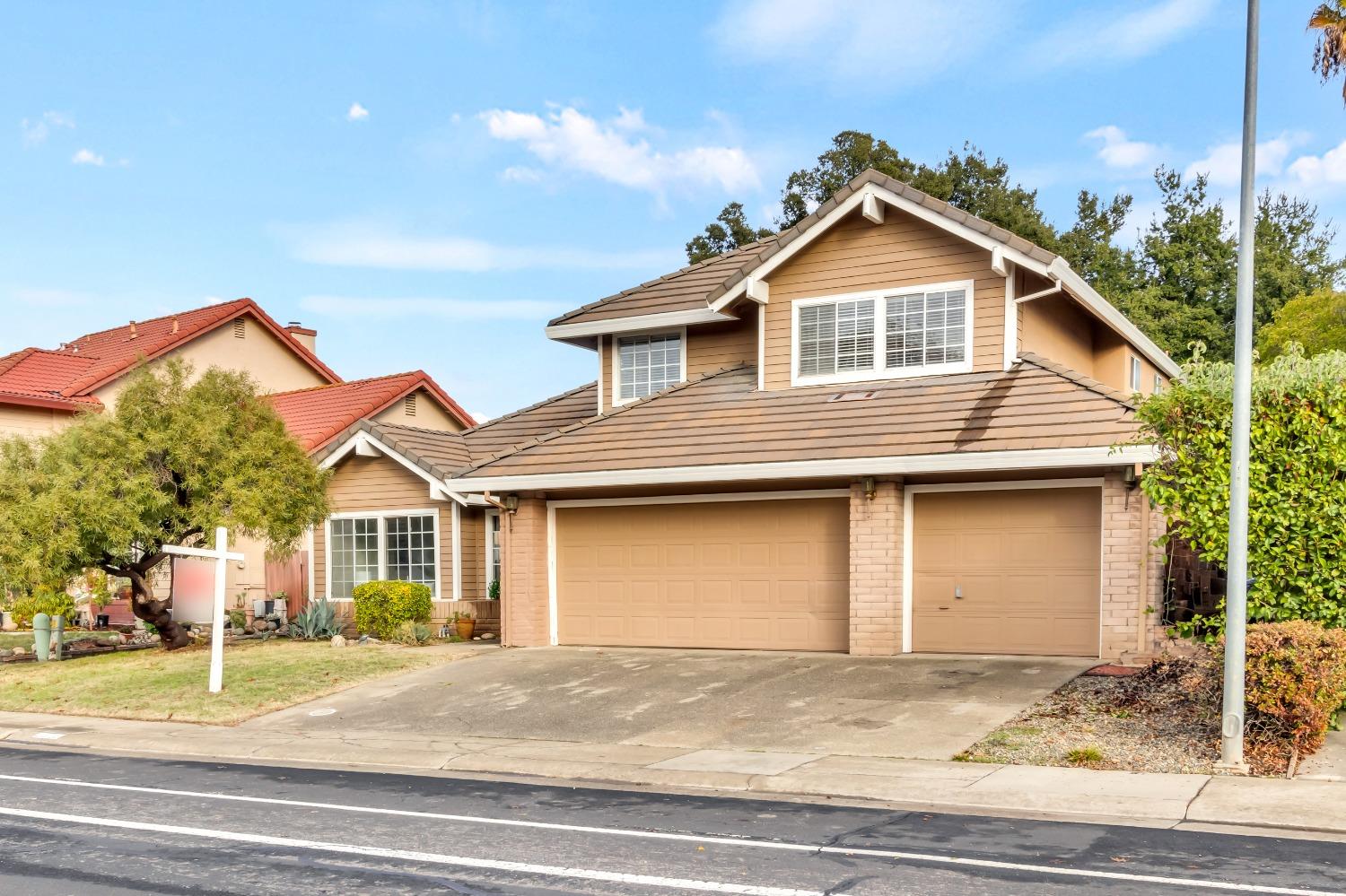 5525 LAGUNA PARK Drive