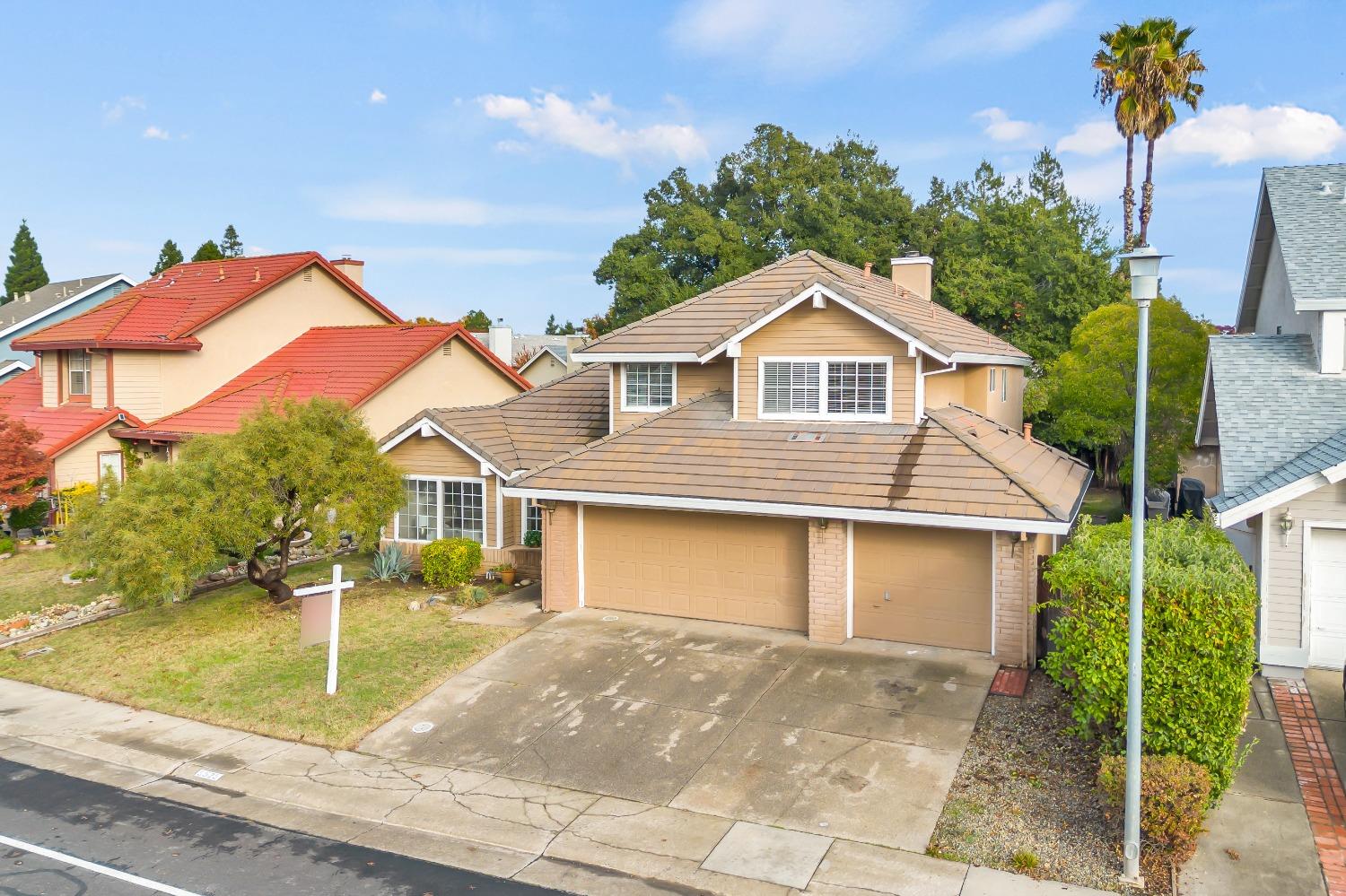 5525 LAGUNA PARK Drive