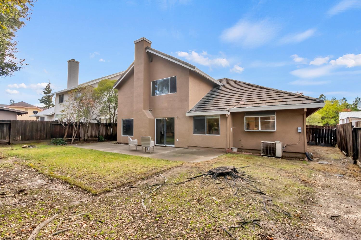 5525 LAGUNA PARK Drive