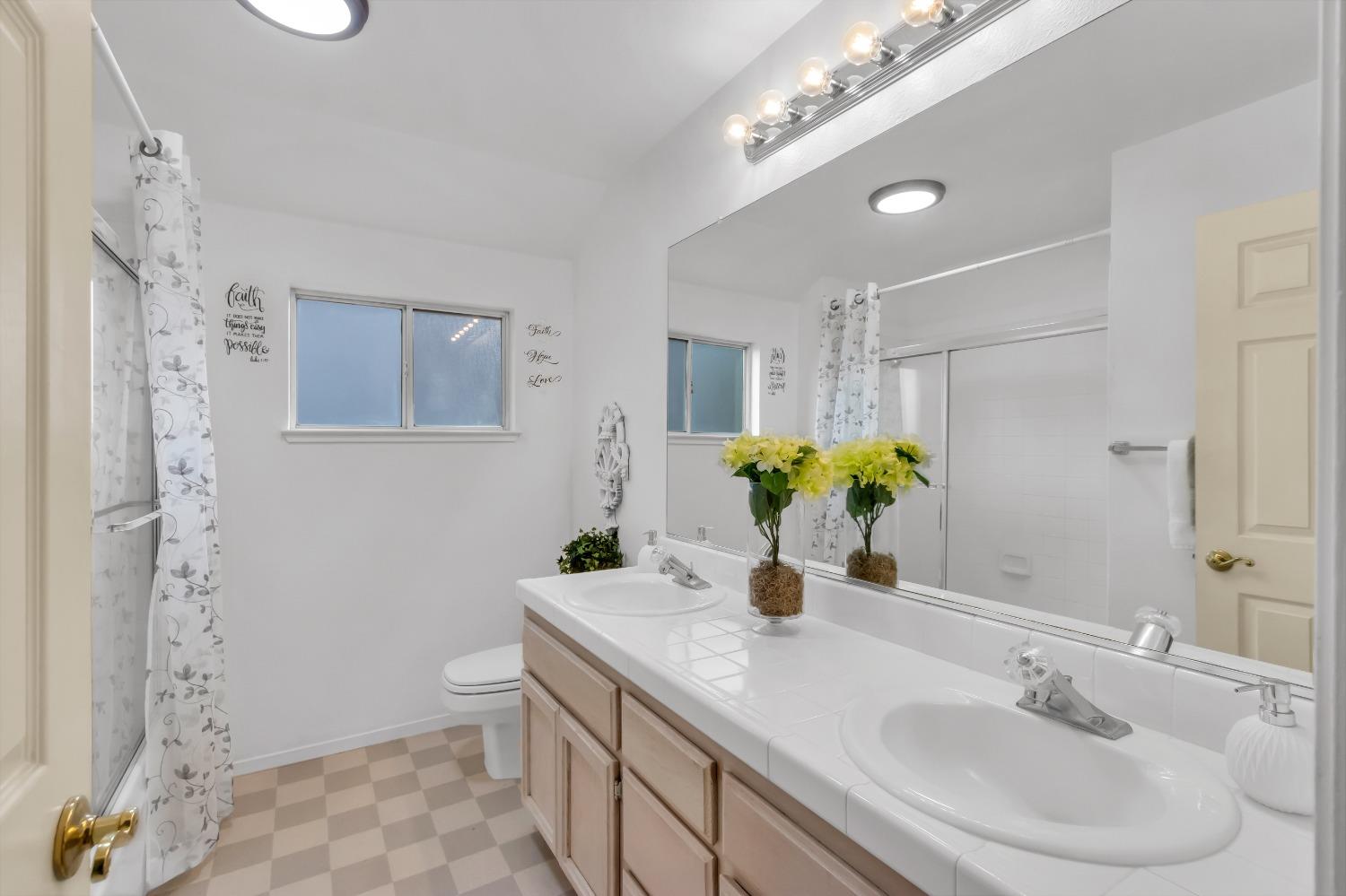 5525 LAGUNA PARK Drive