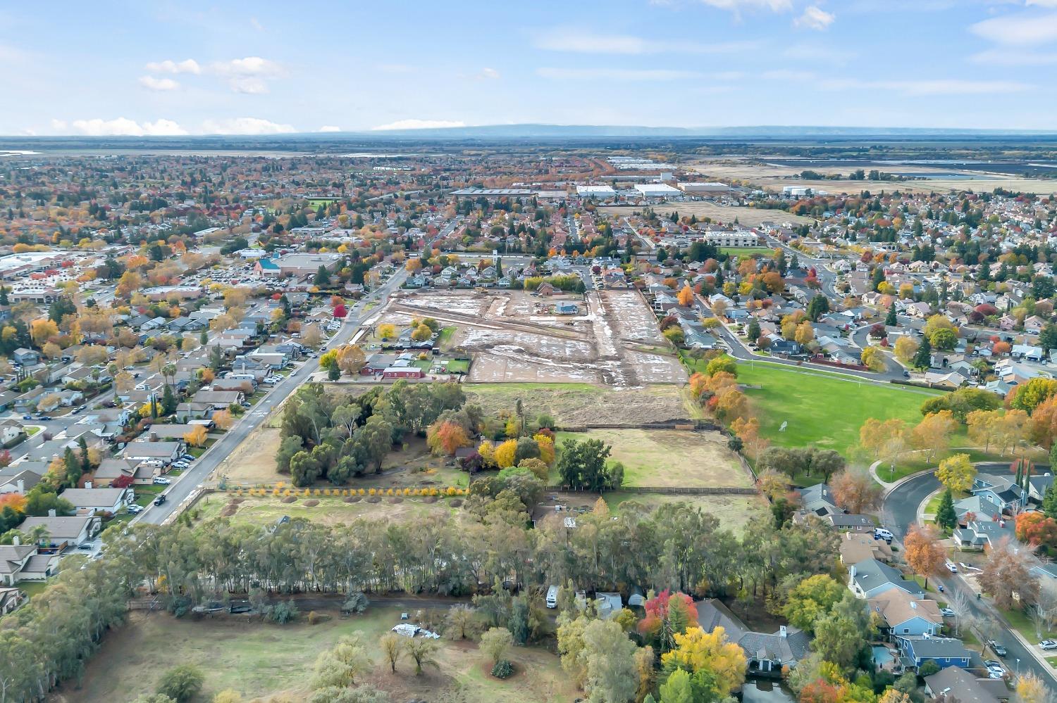 5525 LAGUNA PARK Drive