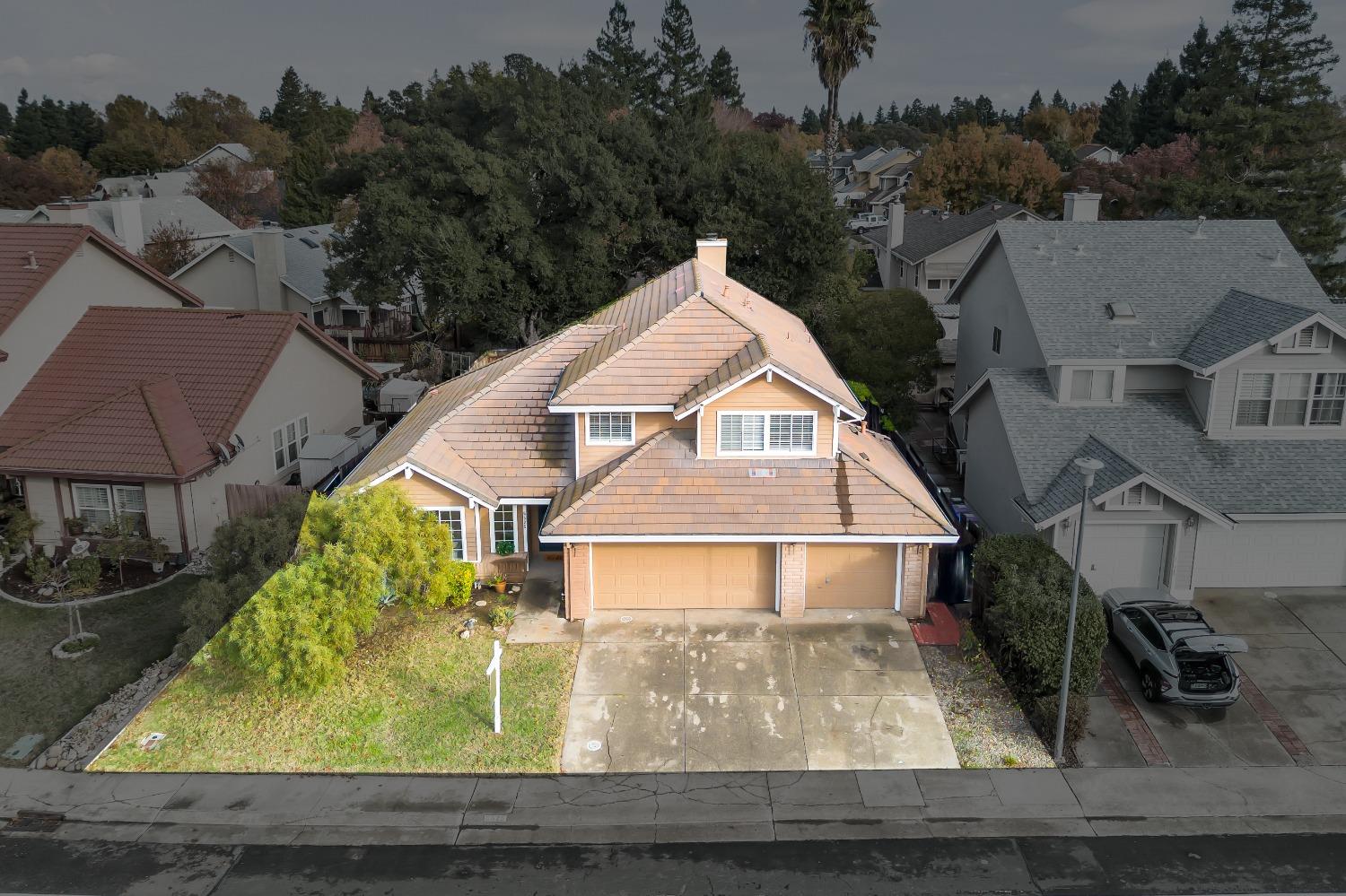 5525 LAGUNA PARK Drive