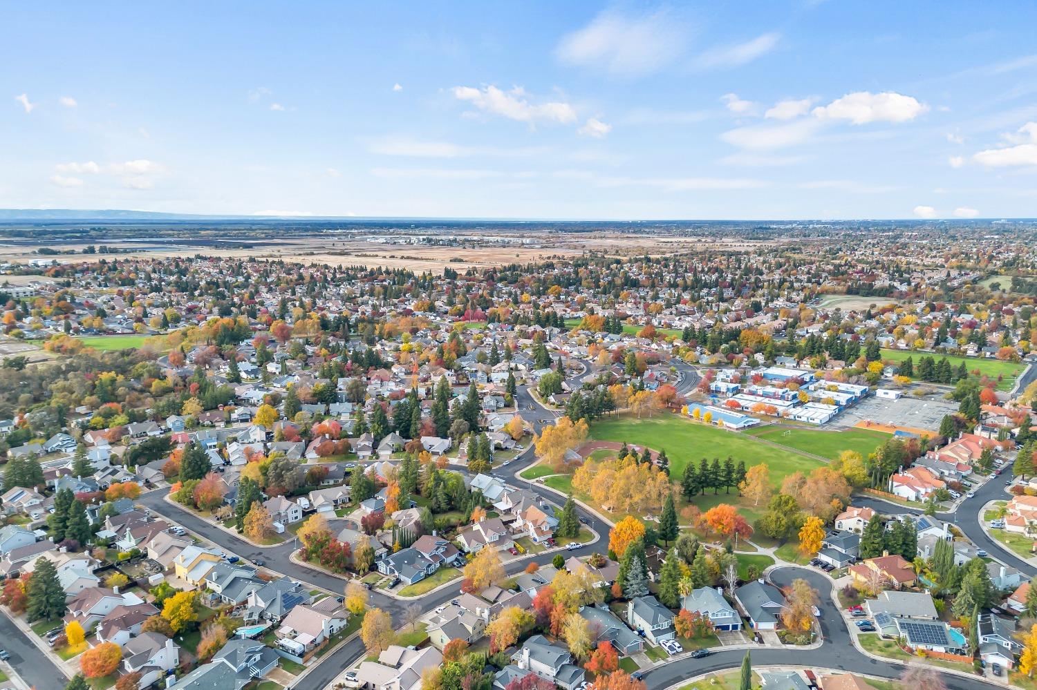 5525 LAGUNA PARK Drive