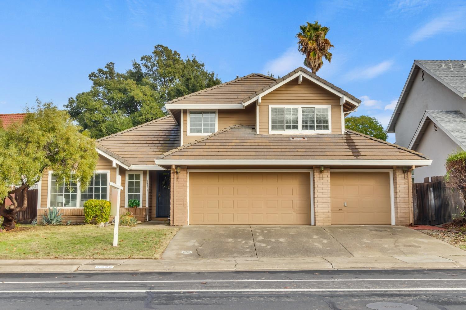 5525 LAGUNA PARK Drive