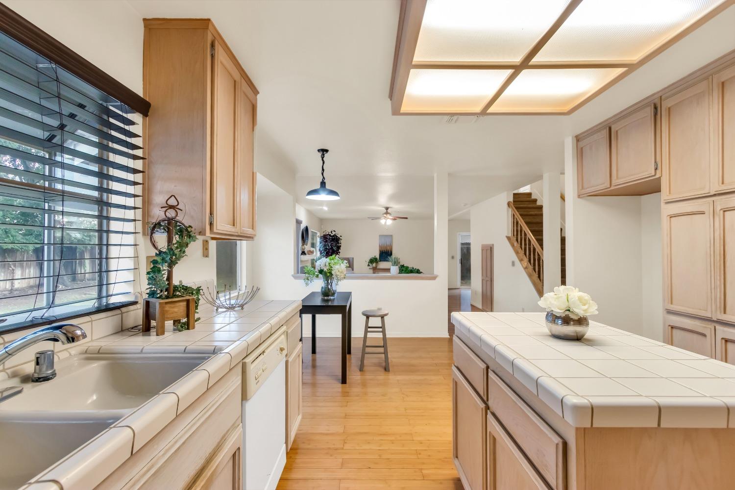 5525 LAGUNA PARK Drive