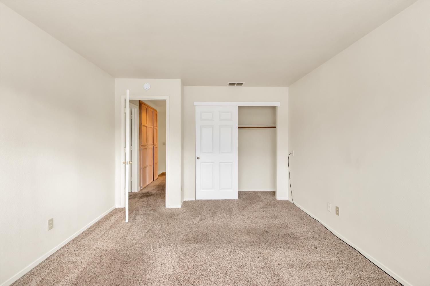 5525 LAGUNA PARK Drive