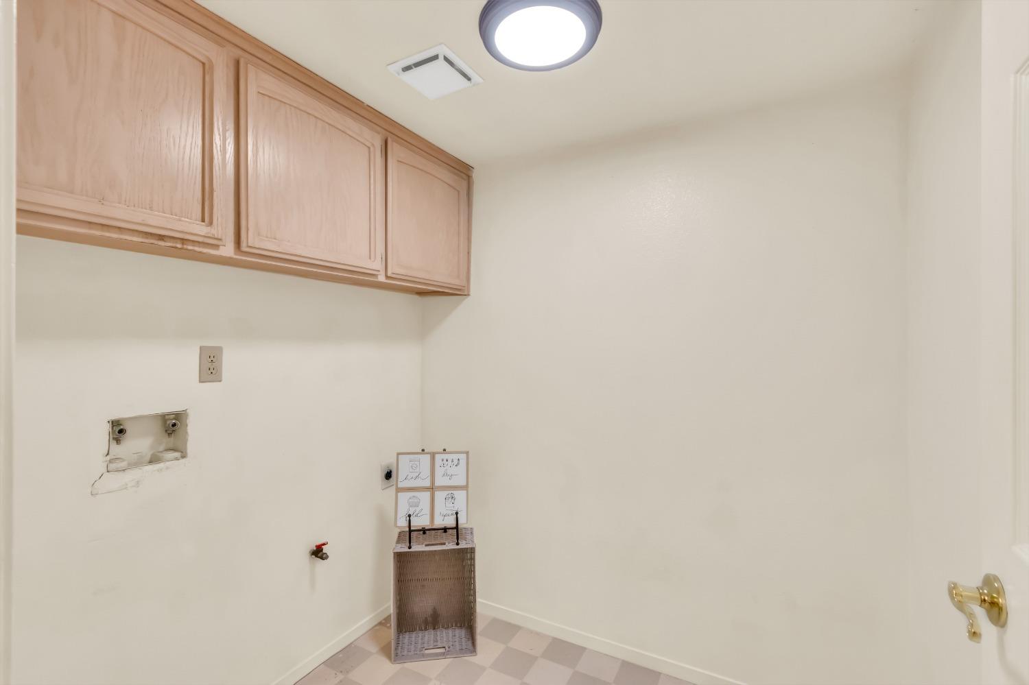 5525 LAGUNA PARK Drive