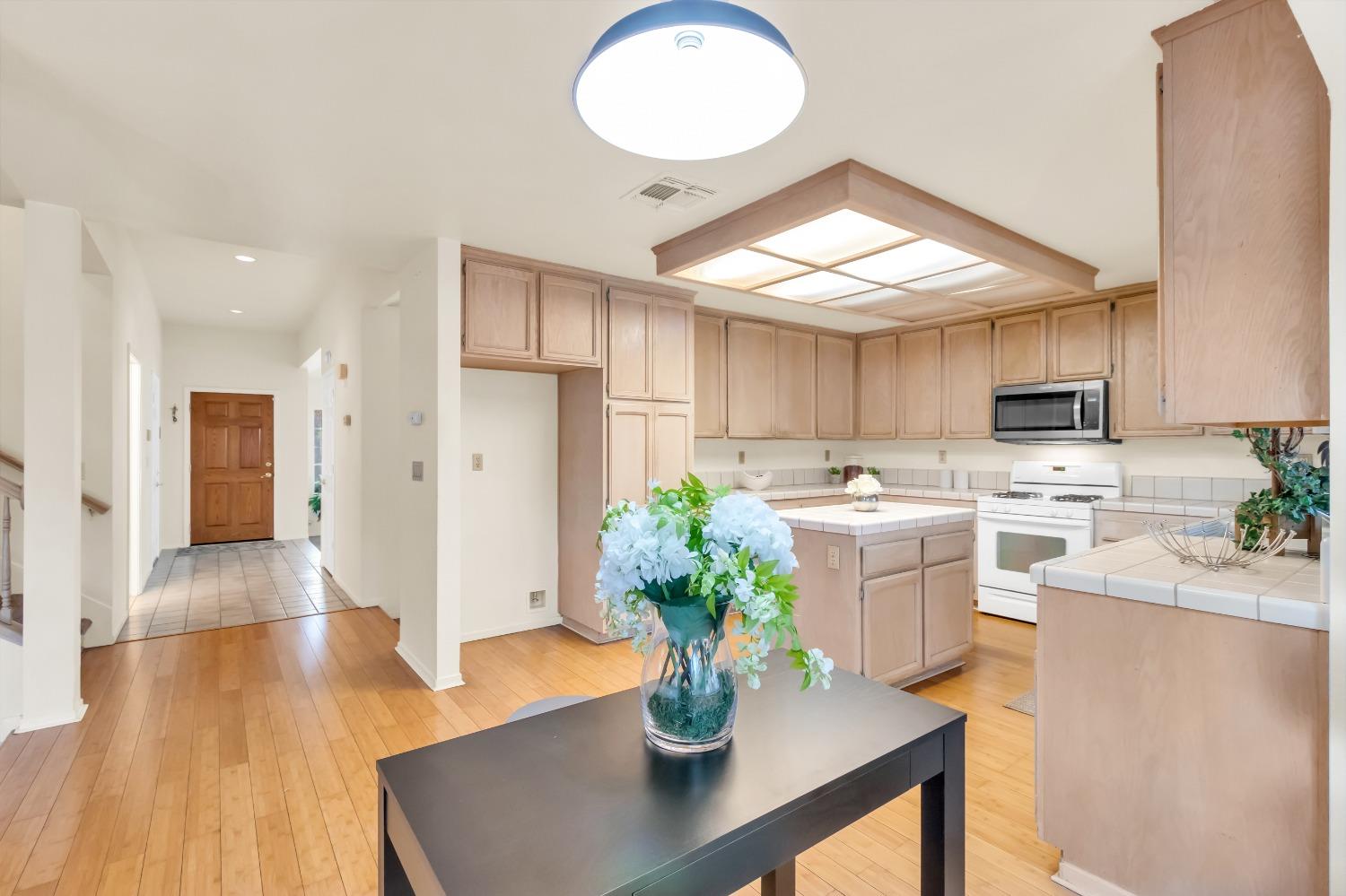 5525 LAGUNA PARK Drive