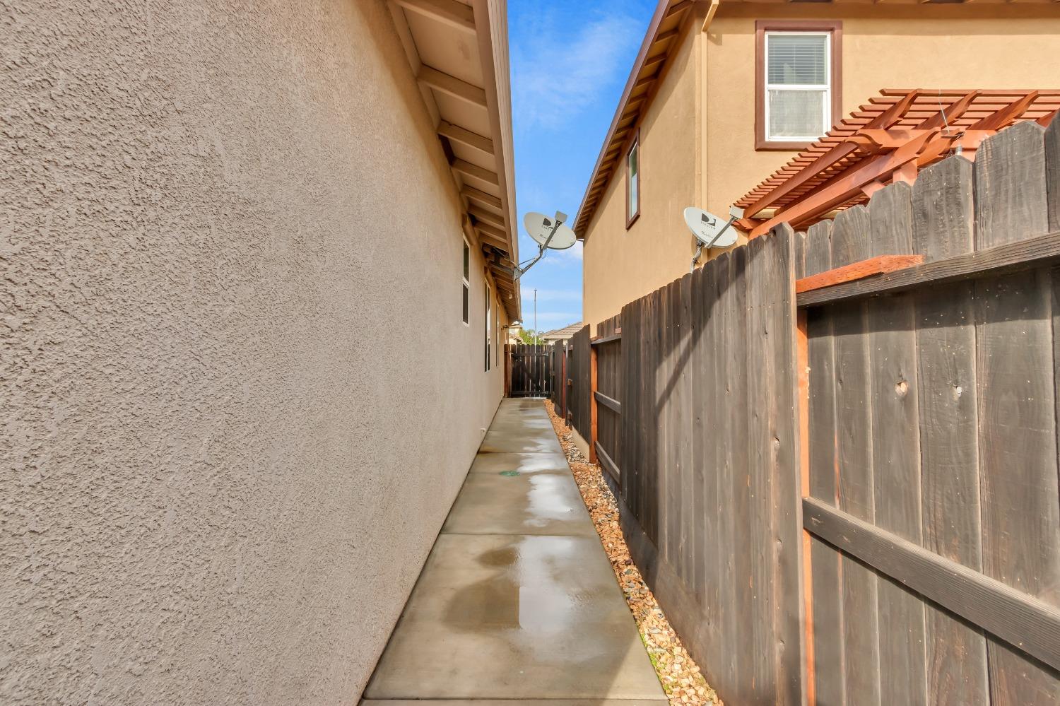 9413 BLUE MOUNTAIN Way