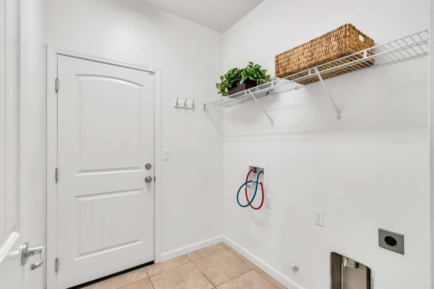 9413 BLUE MOUNTAIN Way