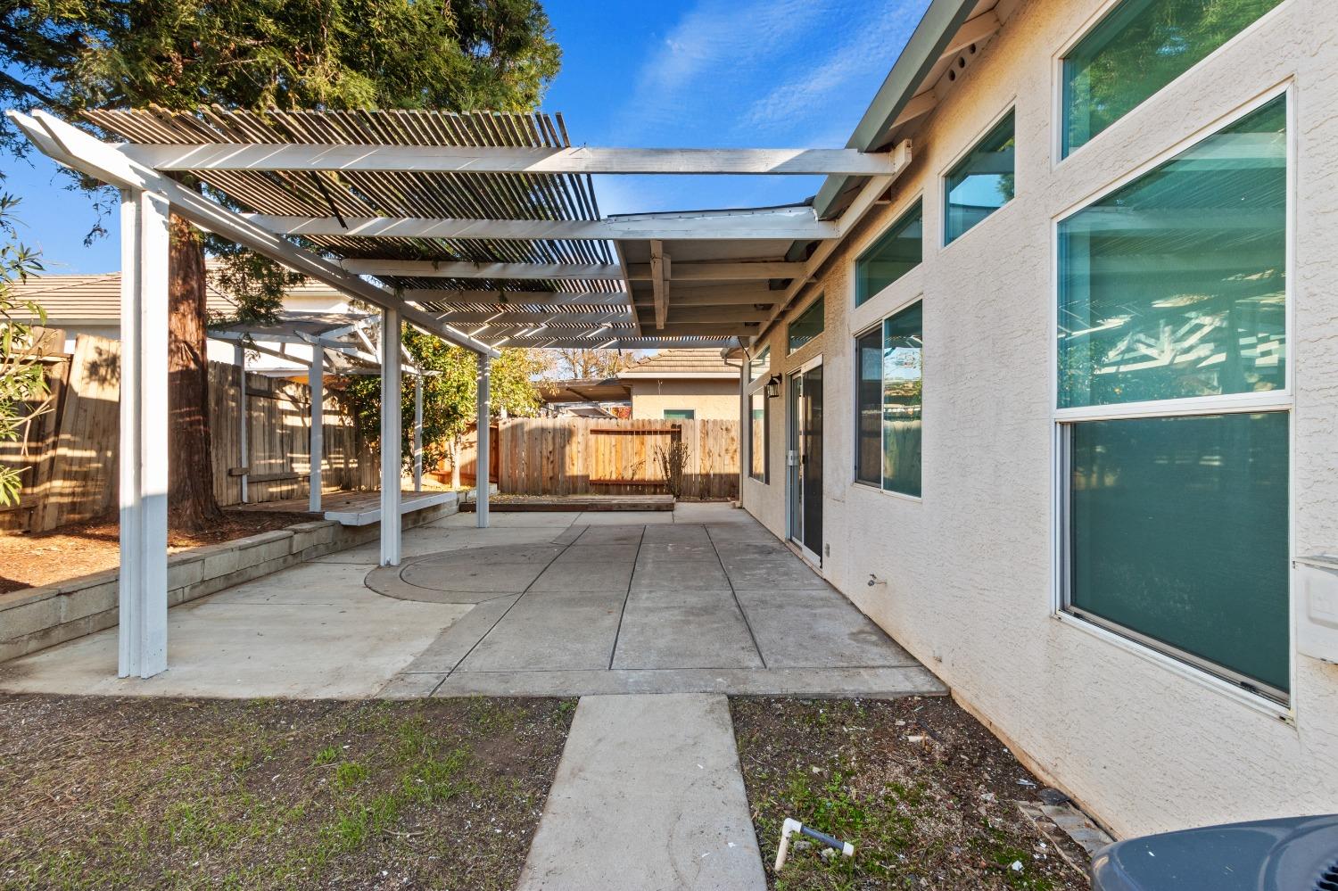 8605 UNDERHILL Drive