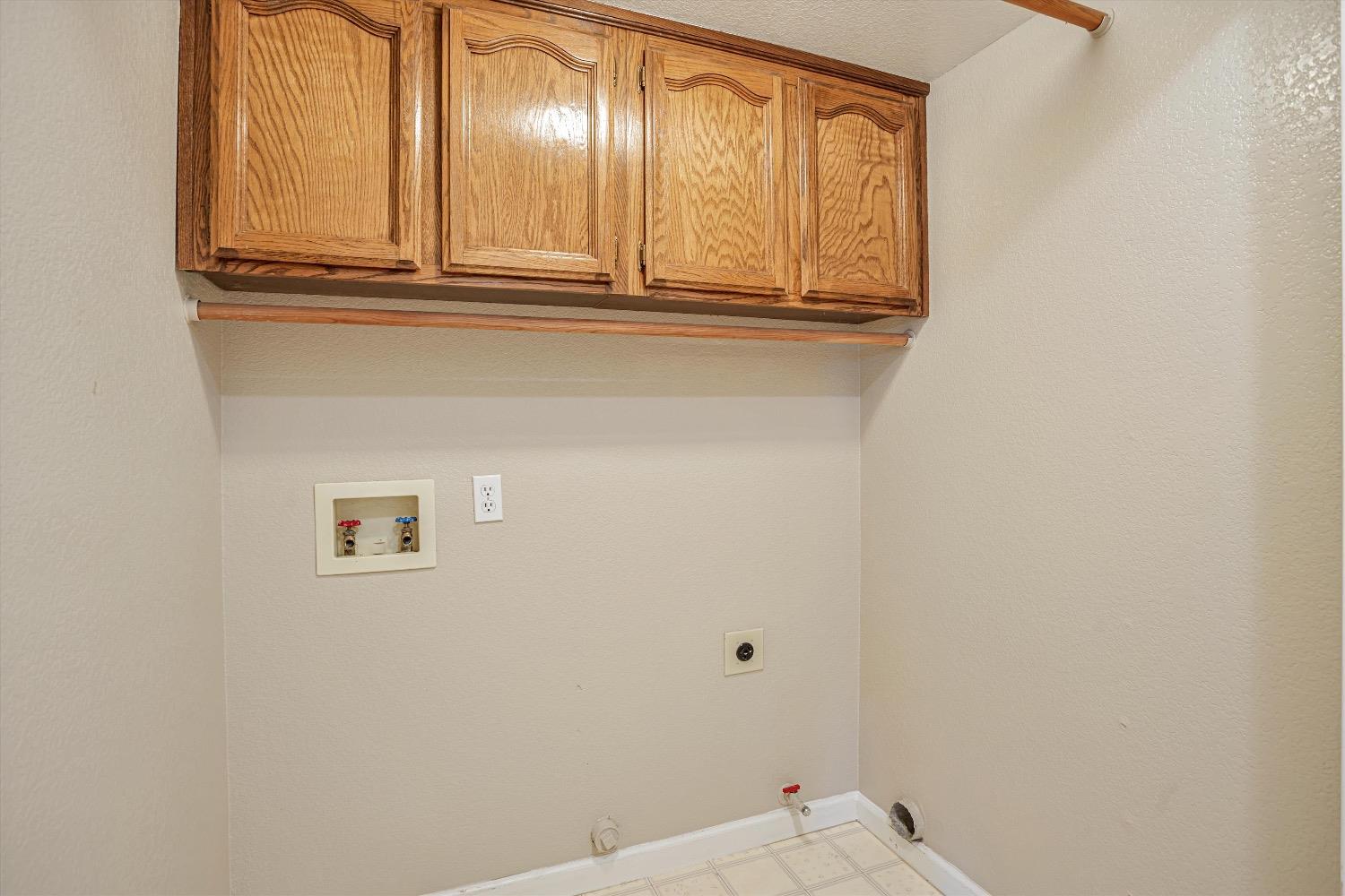 4813 Mapleplain Avenue