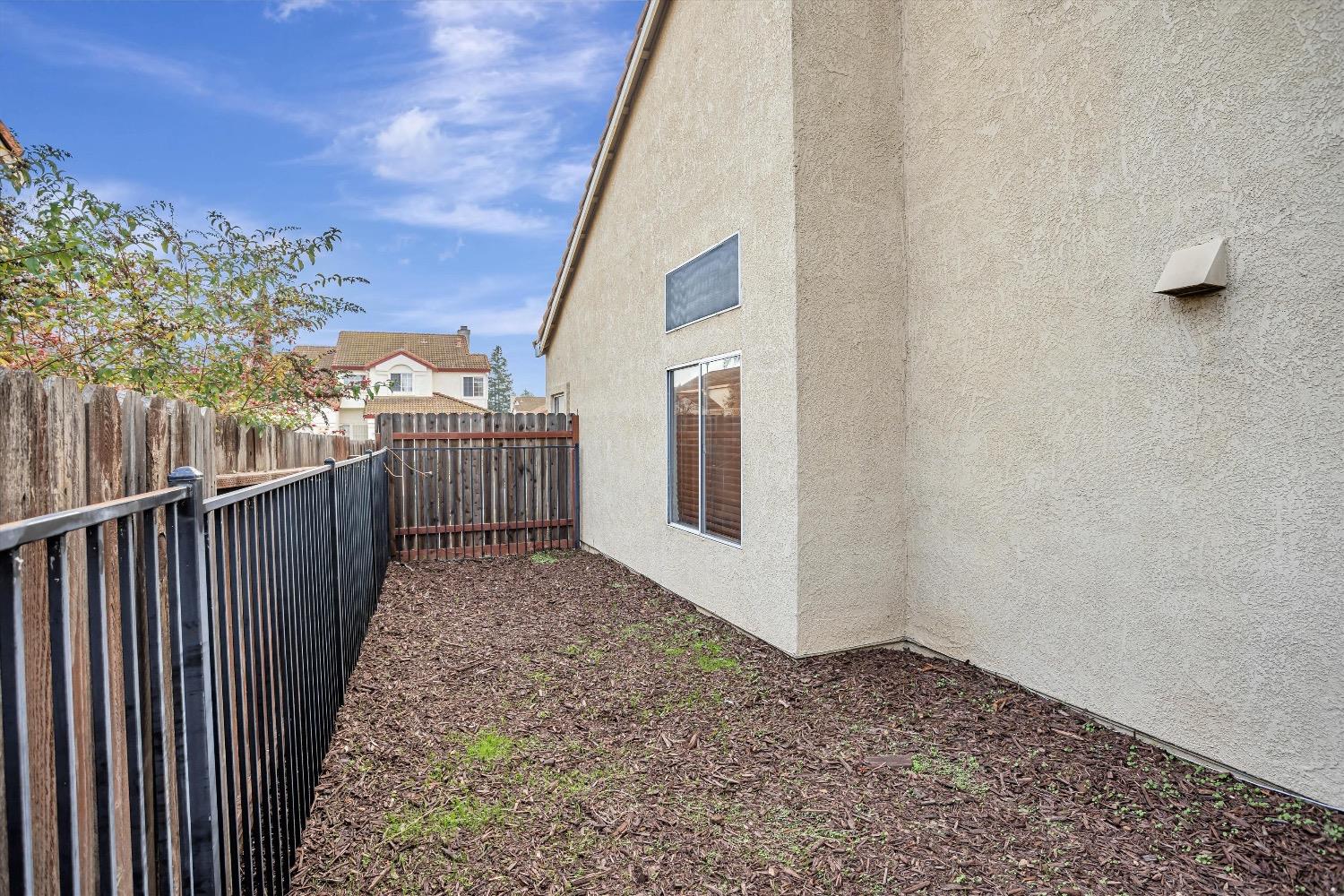 4813 Mapleplain Avenue