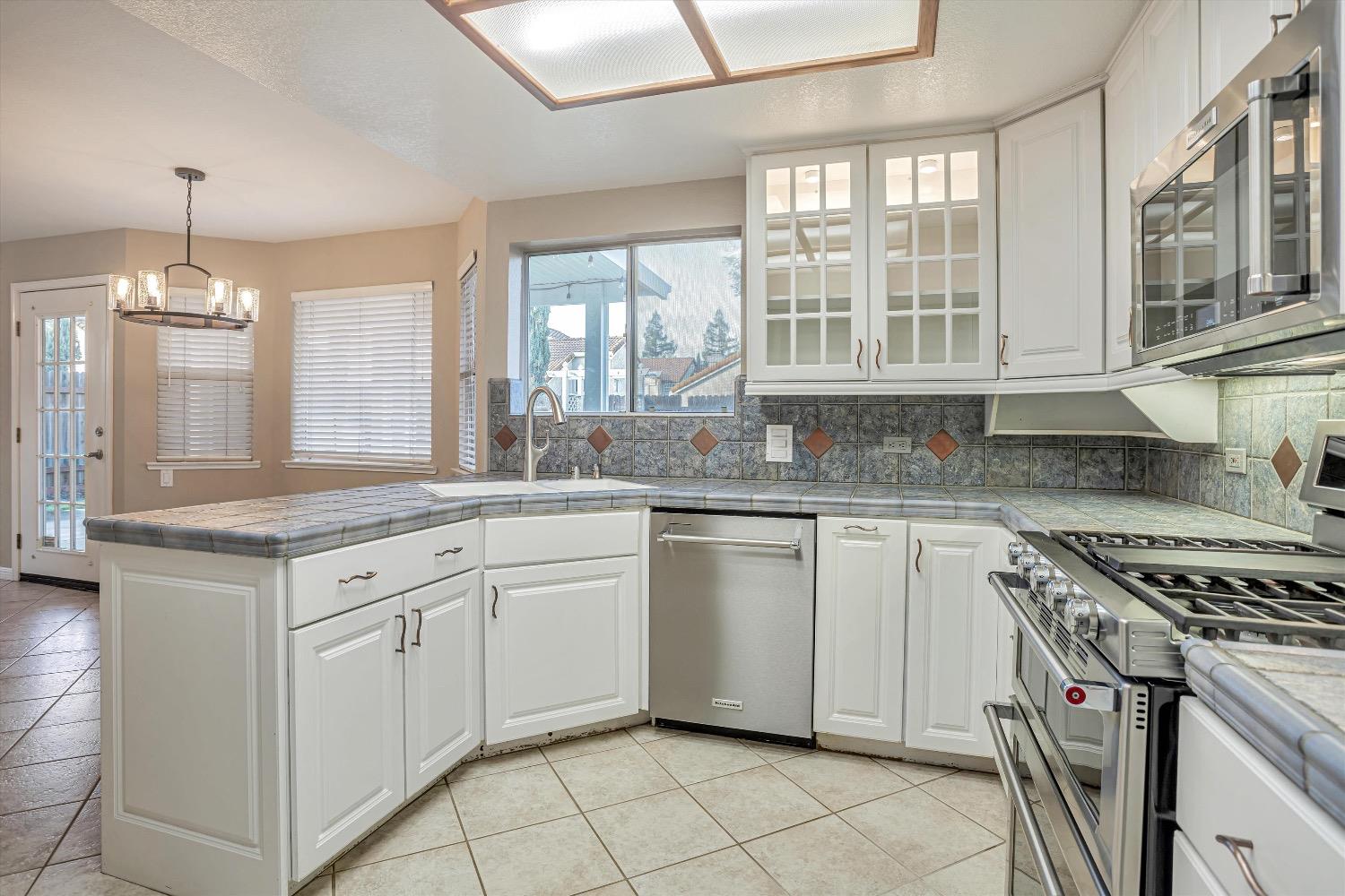 4813 Mapleplain Avenue