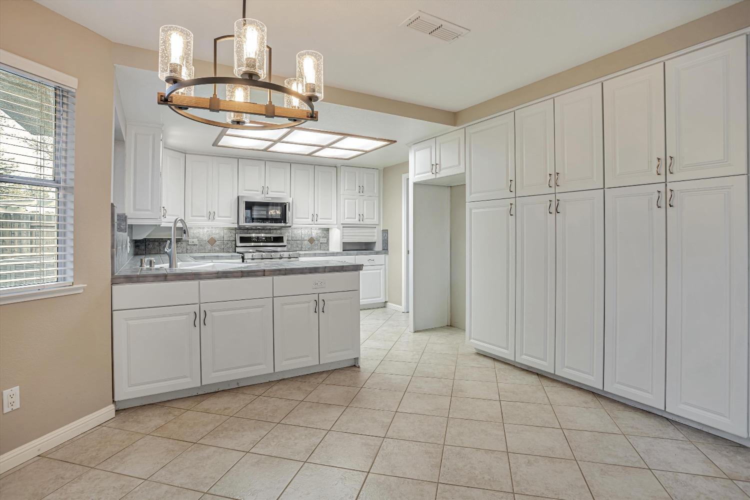 4813 Mapleplain Avenue