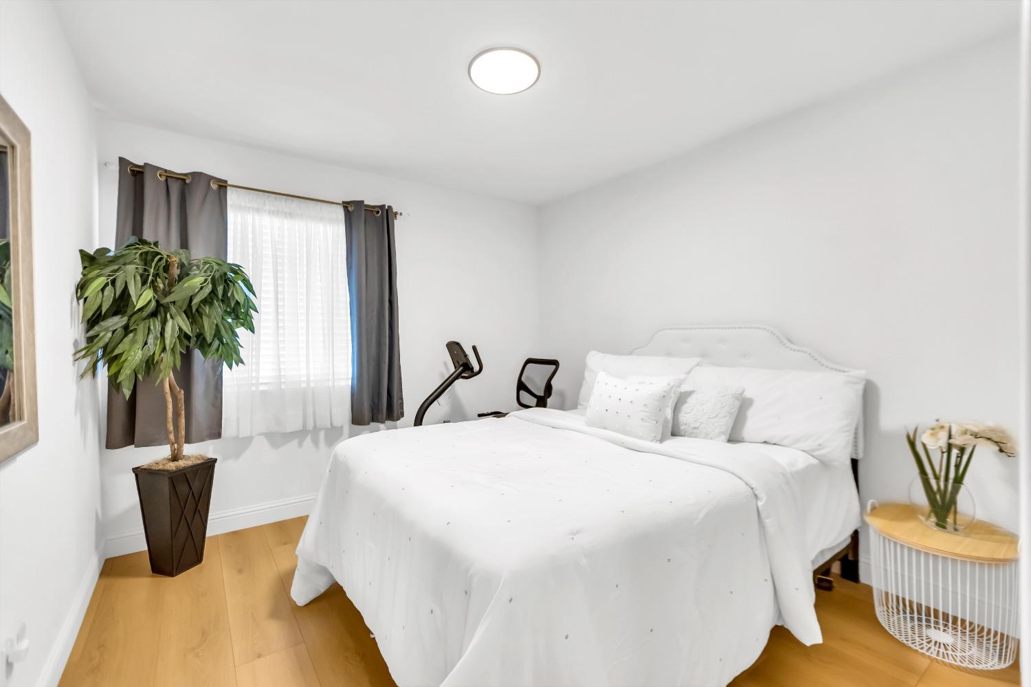 8532 HERITAGE HILL Drive