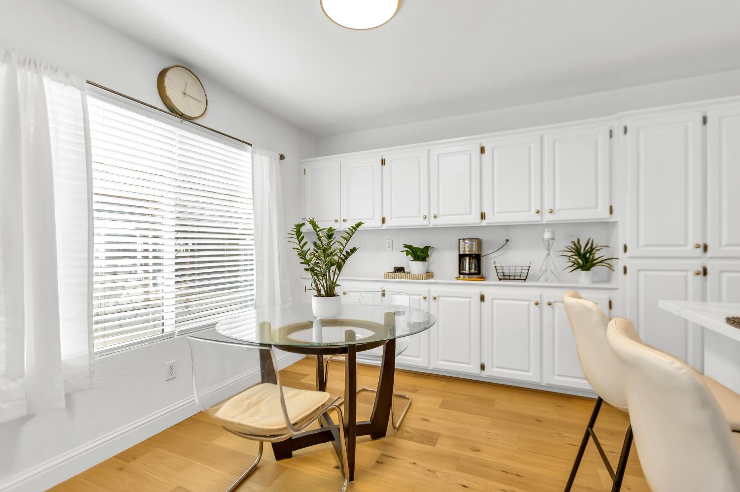 8532 HERITAGE HILL Drive