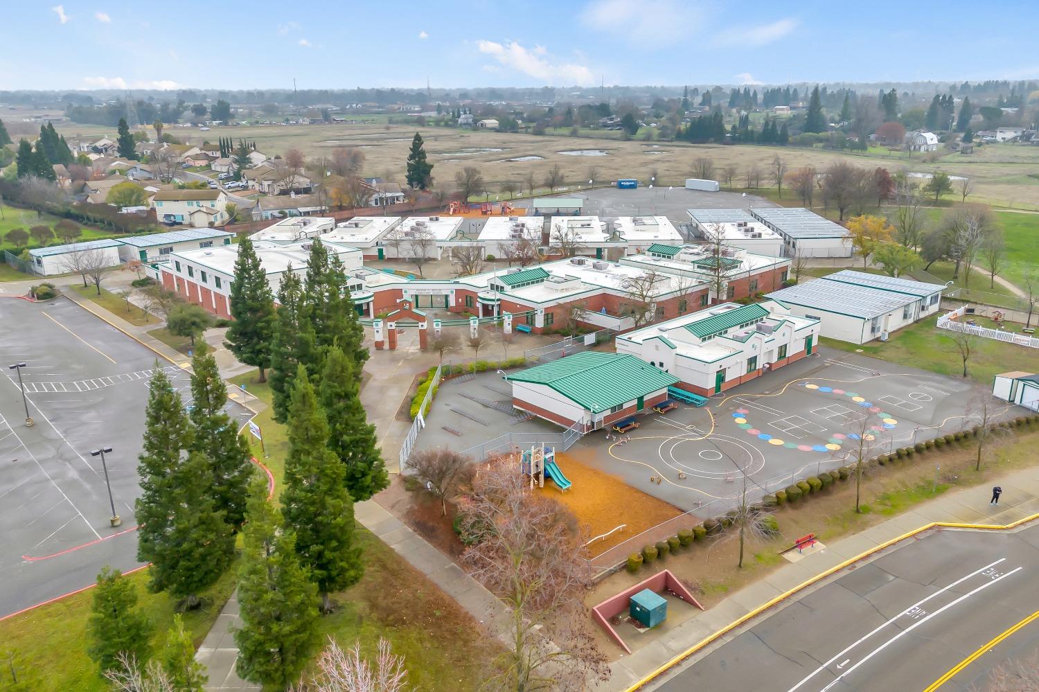 8532 HERITAGE HILL Drive