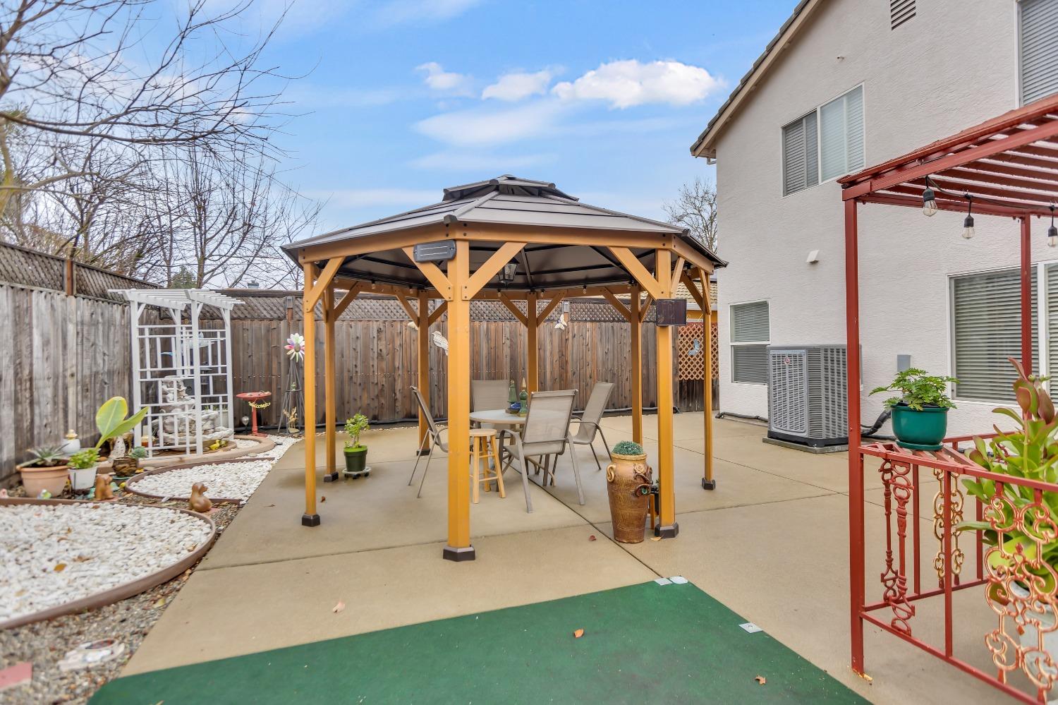 8532 HERITAGE HILL Drive