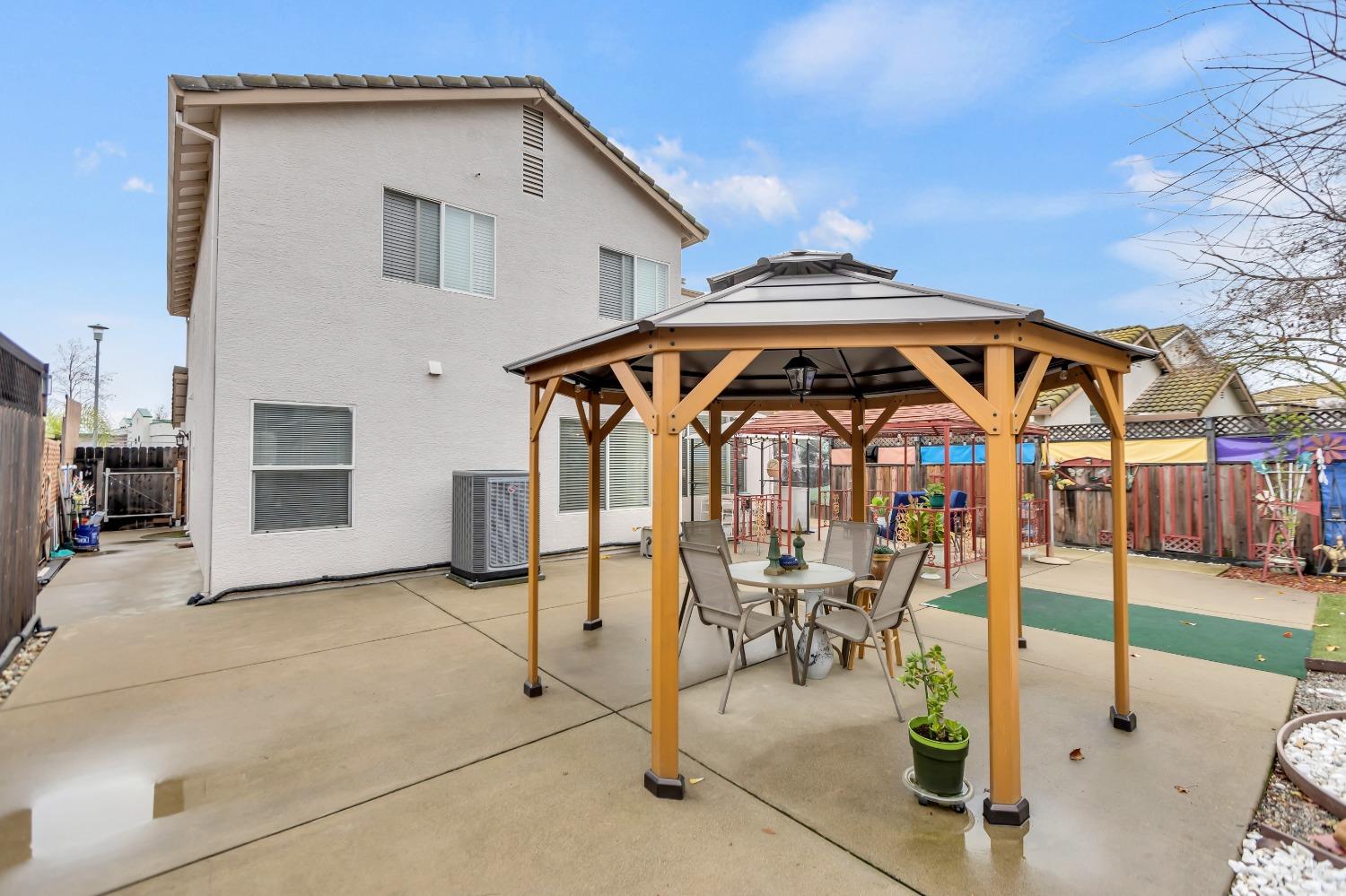 8532 HERITAGE HILL Drive