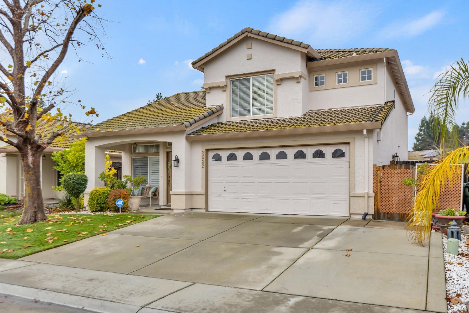 8532 HERITAGE HILL Drive