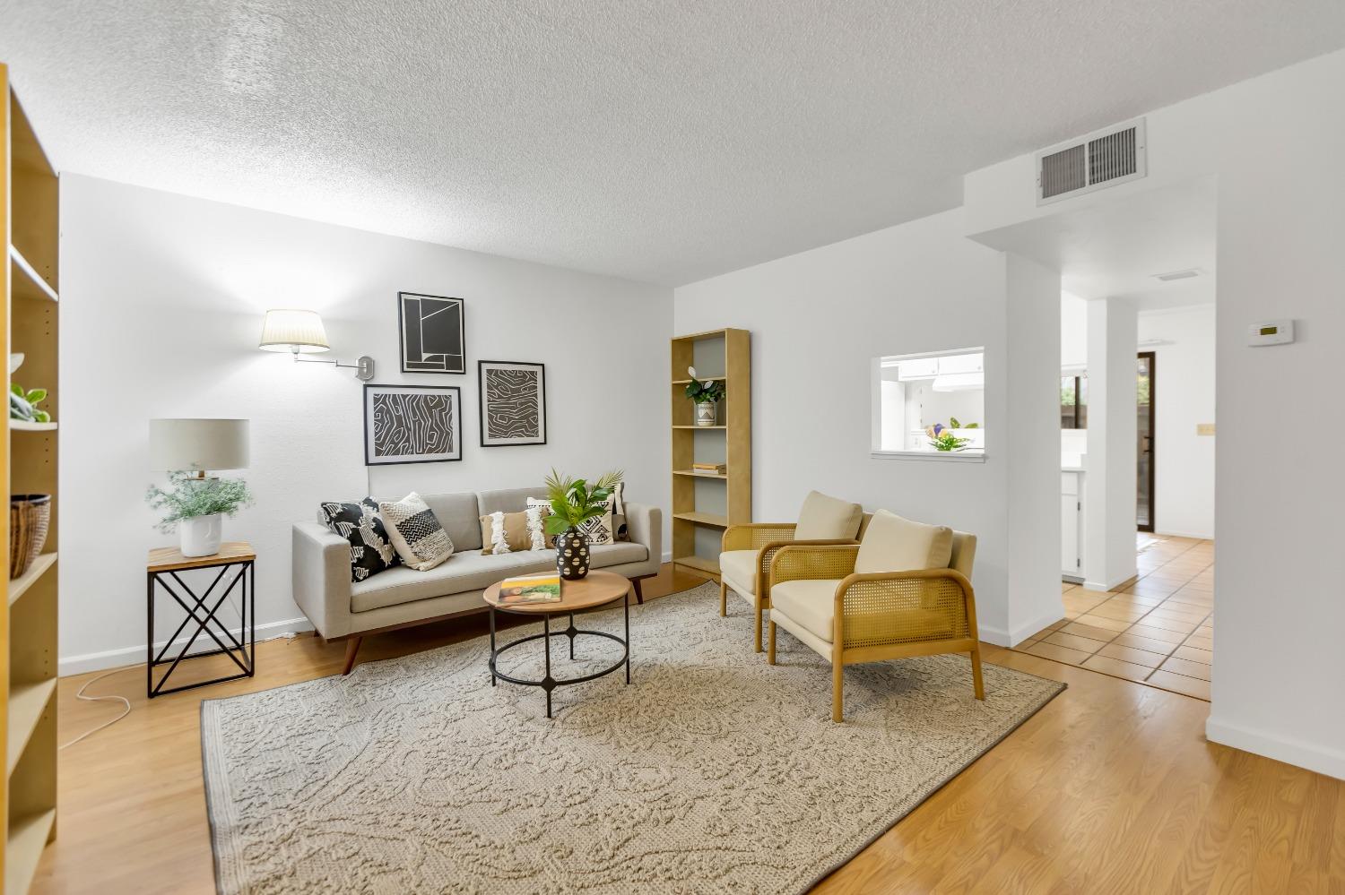 2300 SYCAMORE Lane 9