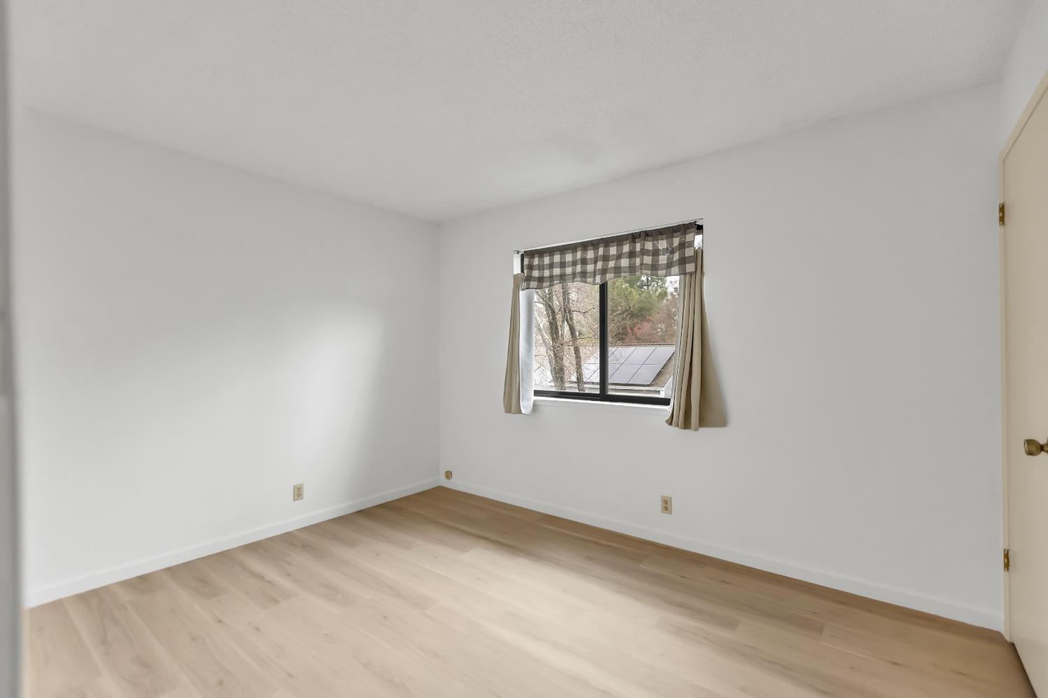 2300 SYCAMORE Lane 9