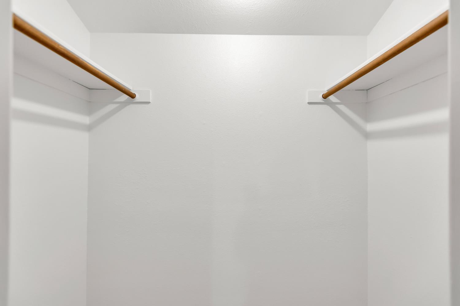 2300 SYCAMORE Lane 9